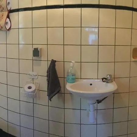 Holiday home De Akker, Unieke Overnachting In Pipowagens! Ommeren
