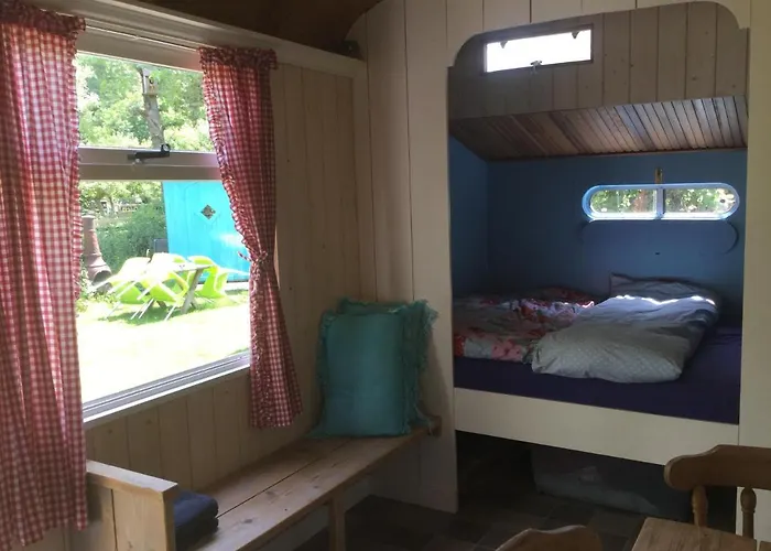 Semesterbostad De Akker, Unieke Overnachting In Pipowagens! *